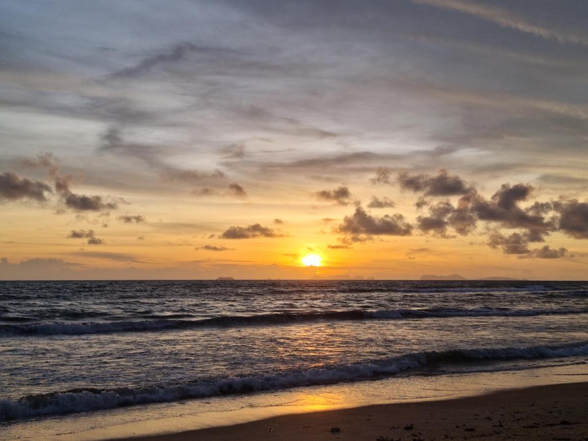 Scandinavian Beach Resort Ko Lanta エクステリア 写真
