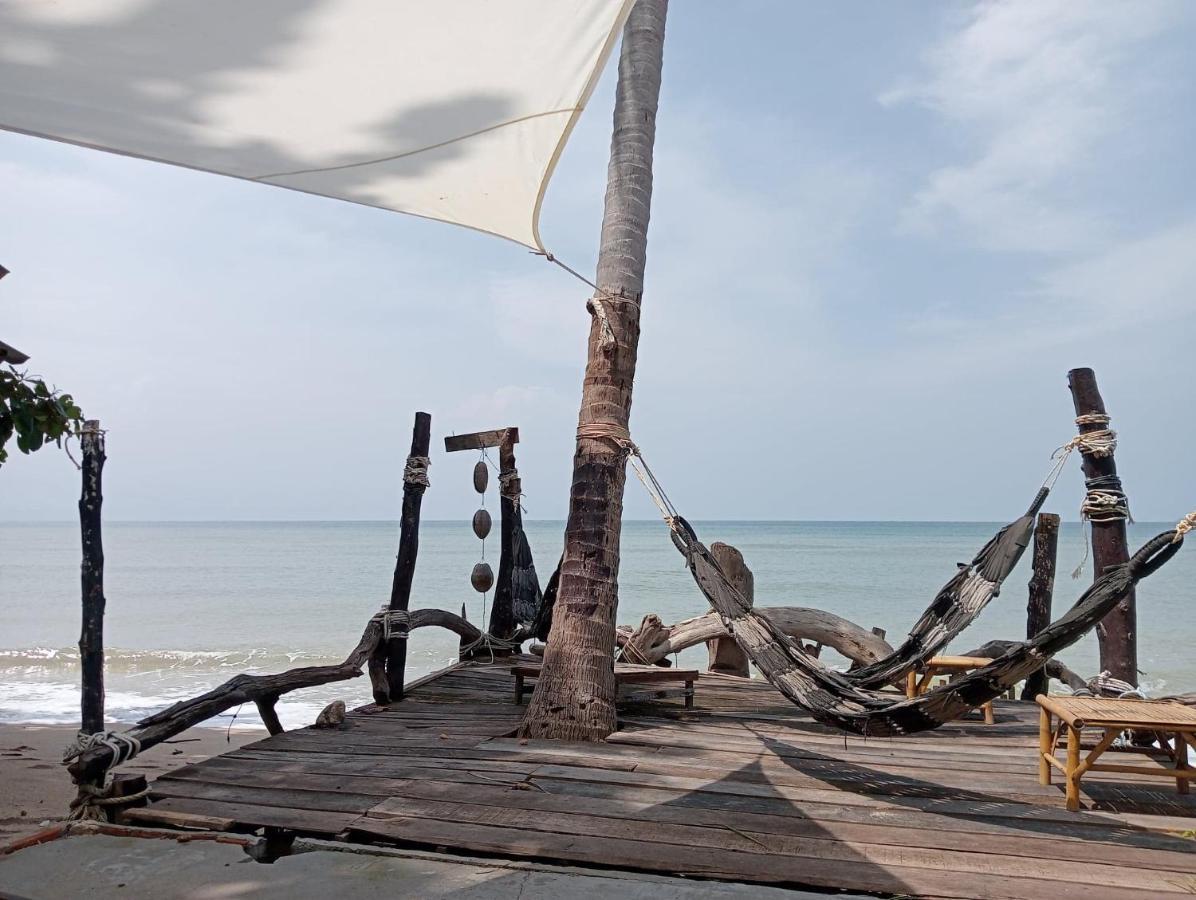 Scandinavian Beach Resort Ko Lanta エクステリア 写真