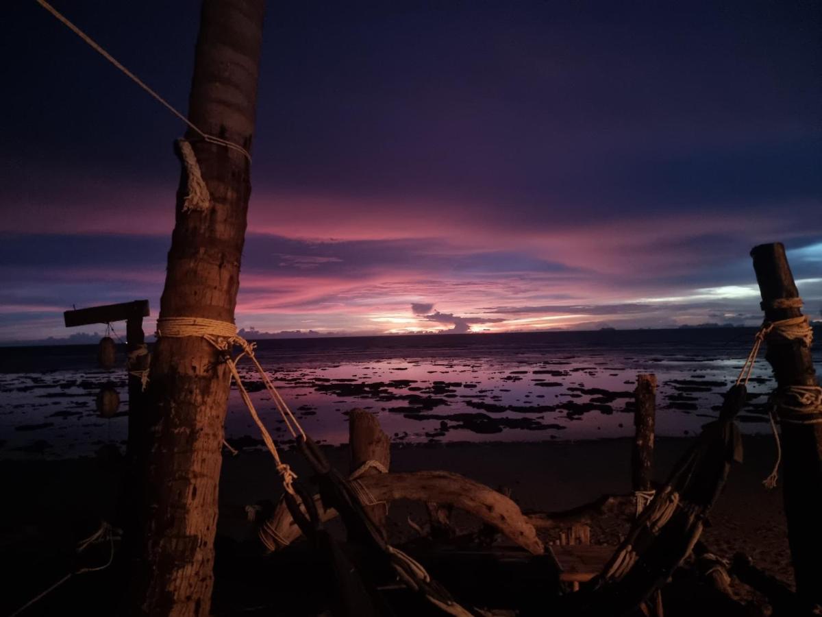 Scandinavian Beach Resort Ko Lanta エクステリア 写真