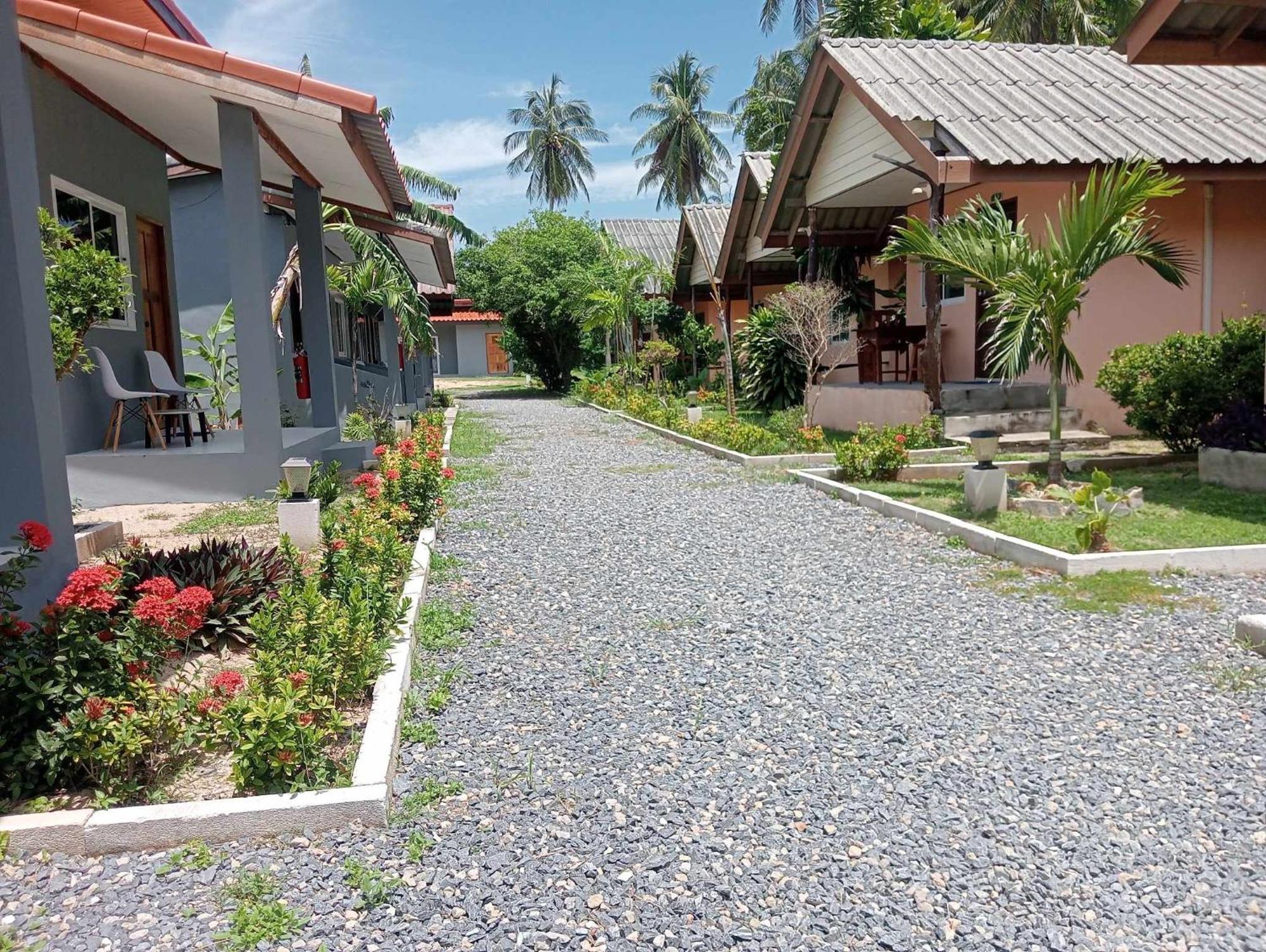 Scandinavian Beach Resort Ko Lanta エクステリア 写真