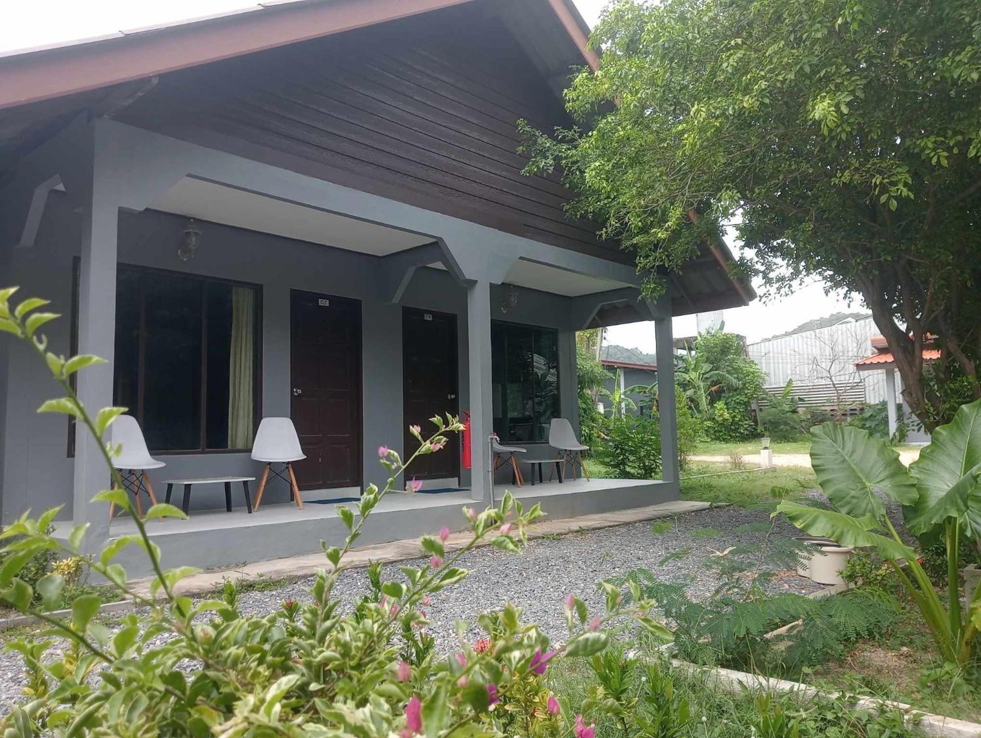 Scandinavian Beach Resort Ko Lanta エクステリア 写真