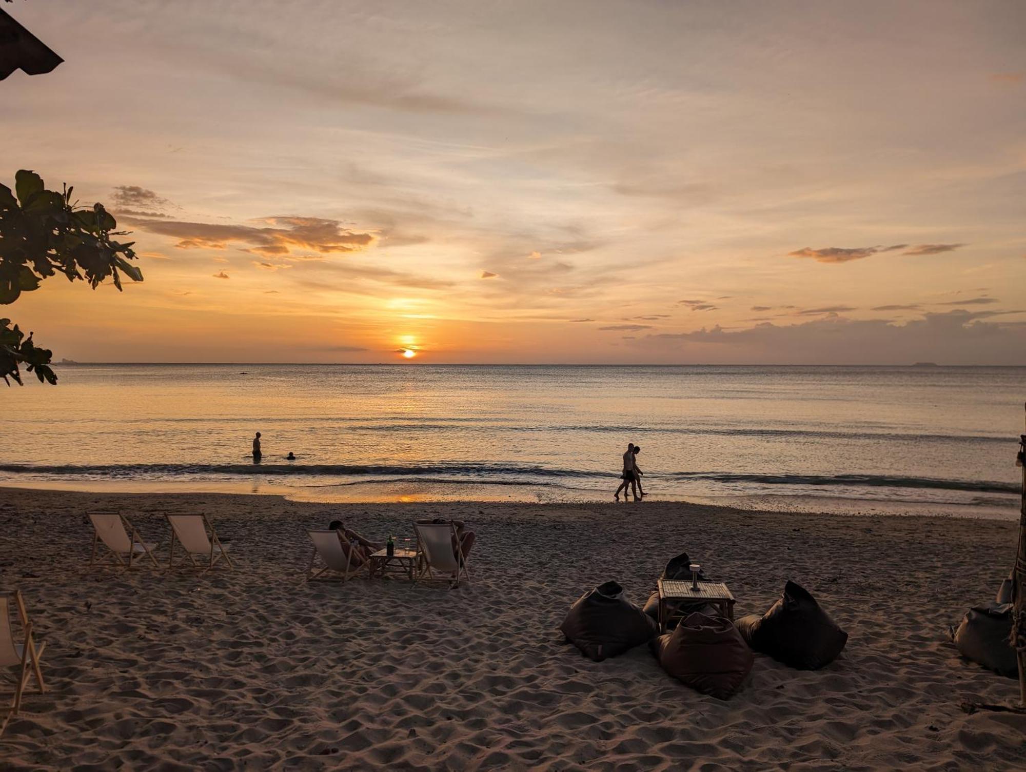 Scandinavian Beach Resort Ko Lanta エクステリア 写真